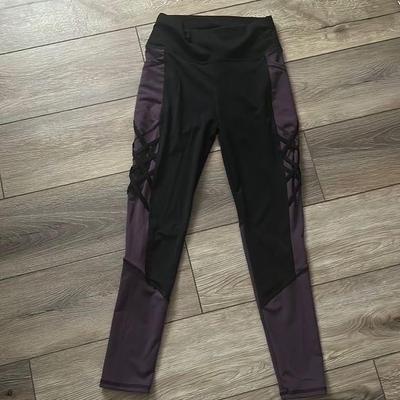Purple and black leggings from GM fashion USA - Picture 1 of 4